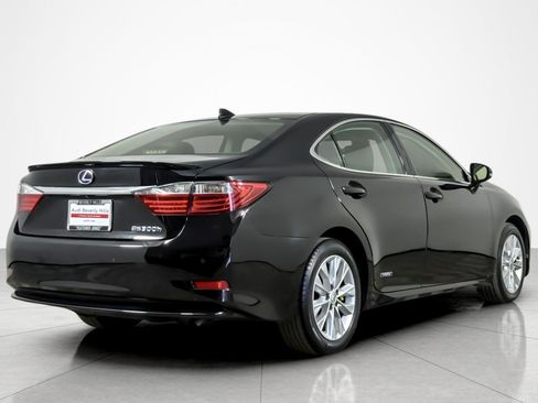 Used 2015 Lexus ES 300h w/ Navigation System Package FWD image 5