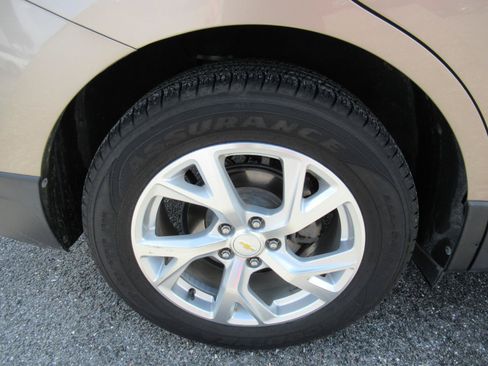 Used 2019 Chevrolet Equinox Premier FWD image 8