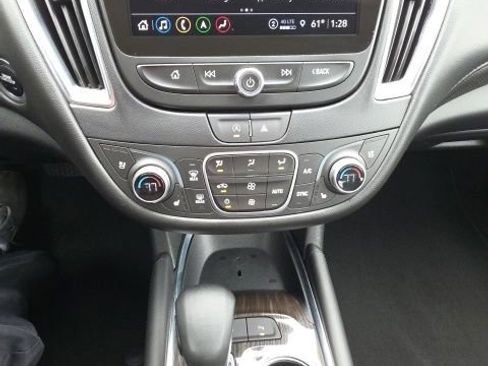 Used 2024 Chevrolet Malibu LT FWD image 10