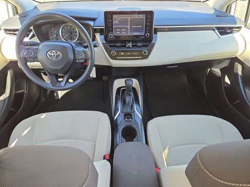 Used 2022 Toyota Corolla LE image 17