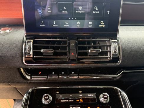 Used 2020 Lincoln Navigator L Reserve RWD image 20