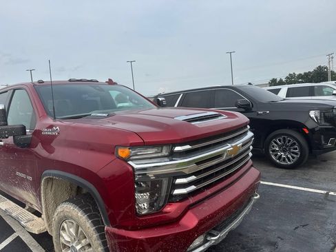 Used 2023 Chevrolet Silverado 2500 High Country w/ LPO, Hitch Package AWD/4WD image 3