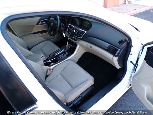 Used 2015 Honda Accord LX image 28