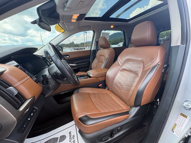 Used 2024 Nissan Pathfinder Platinum AWD/4WD image 28