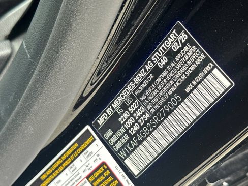 Used 2025 Mercedes-Benz C 300 Sedan image 27