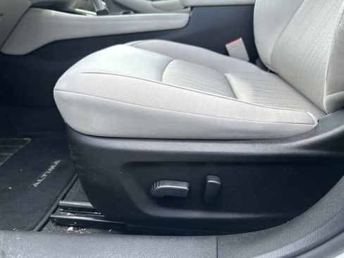Used 2023 Nissan Altima 2.5 SV AWD/4WD image 16