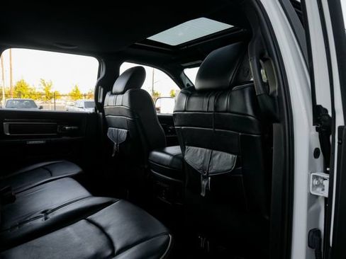 Used 2018 RAM 3500 Laramie Longhorn AWD/4WD image 37