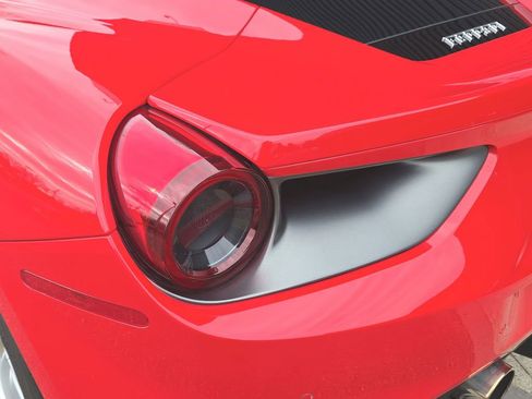 Used 2018 Ferrari 488 GTB image 21