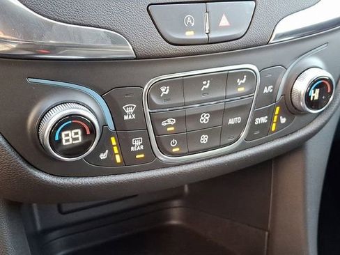 Used 2023 Chevrolet Equinox LT image 26