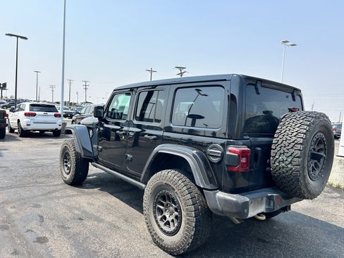 Used 2021 Jeep Wrangler Unlimited Rubicon w/ Xtreme Recon 35" Tire Package AWD/4WD image 3