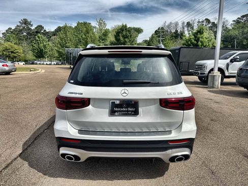 Used 2026 Mercedes-Benz GLB 35 AMG 4MATIC image 7