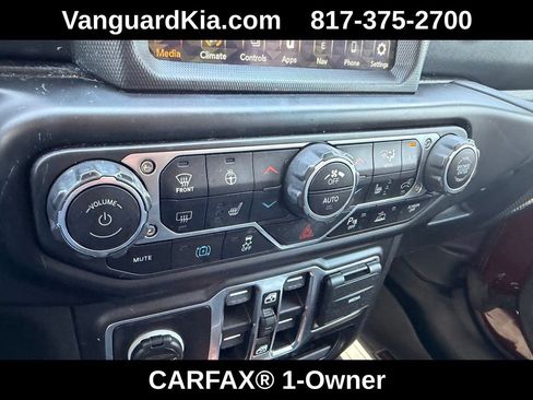Used 2021 Jeep Wrangler Unlimited Sahara w/ Cold Weather Group AWD/4WD image 22