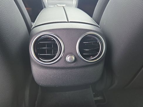 Used 2018 Mercedes-Benz C 300 Sedan image 26