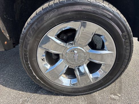 Used 2017 Chevrolet Silverado 1500 LTZ Z71 w/ LTZ Plus Package image 9