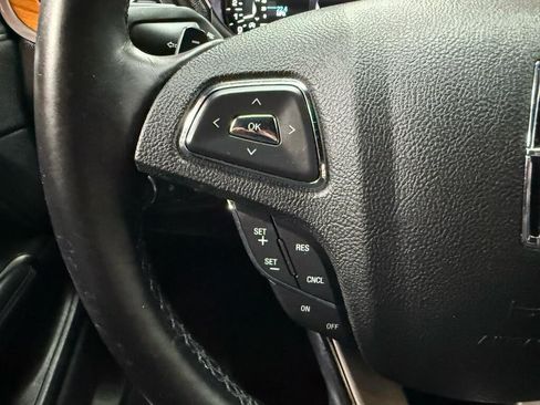 Used 2018 Lincoln MKC Select w/ Select Plus Package FWD image 15