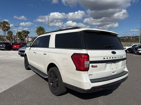 Used 2022 Ford Expedition Max XLT image 4