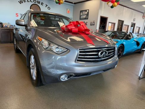 Used 2016 INFINITI QX70 2WD w/ Premium Package image 3