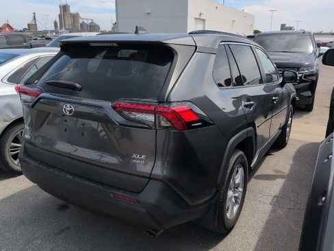 Used 2021 Toyota RAV4 XLE w/ Convenience Package AWD/4WD image 2