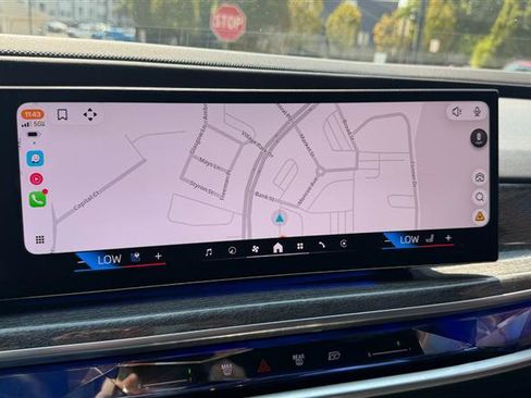 Used 2023 BMW 760i xDrive w/ Executive Package AWD/4WD image 39