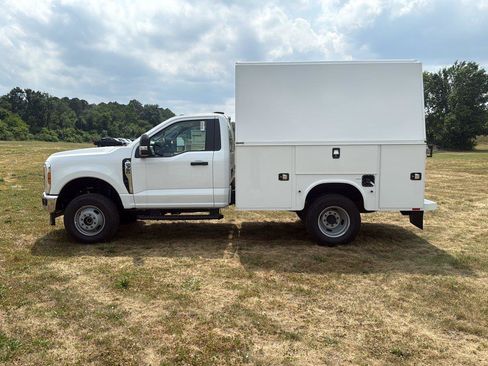 New 2025 Ford F350 XL w/ XL Chrome Package AWD/4WD image 2