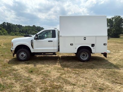New 2025 Ford F350 XL w/ XL Chrome Package