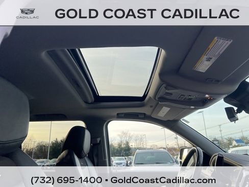 Used 2020 Cadillac Escalade Luxury w/ LPO, Radiant Package image 8