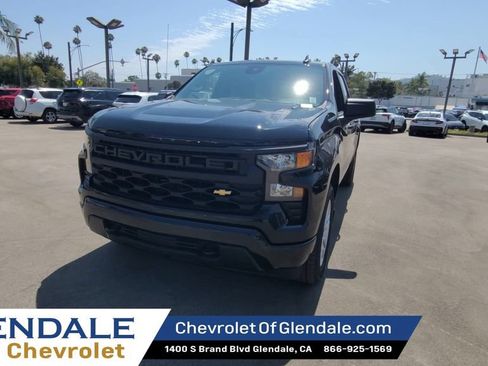 Certified 2025 Chevrolet Silverado 1500 Custom RWD image 4