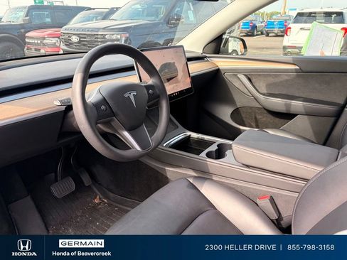 Used 2023 Tesla Model Y Long Range AWD/4WD image 8