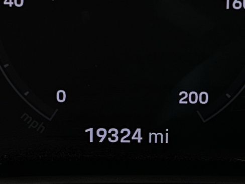 Used 2024 Porsche Taycan 4S image 15