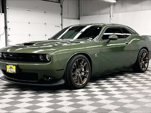 Used 2021 Dodge Challenger R/T Scat Pack w/ Dynamics Package RWD image 13