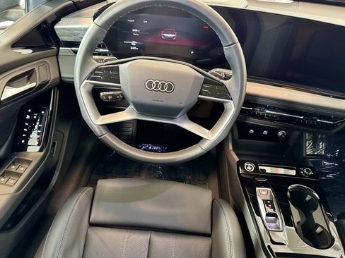 Used 2025 Audi A6 e-tron Premium Plus w/ Premium Plus image 20