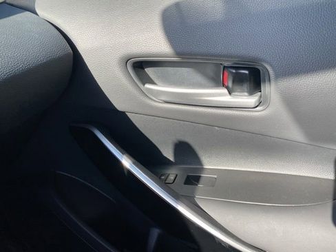 Used 2022 Toyota Corolla XLE image 23