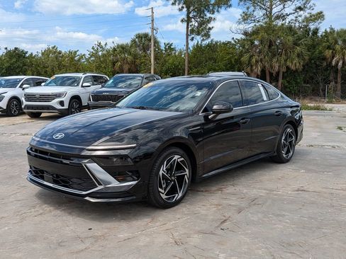 Used 2024 Hyundai Sonata SEL w/ Convenience Package FWD image 4