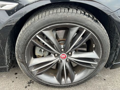 Used 2016 Jaguar XJ Supercharged RWD image 35