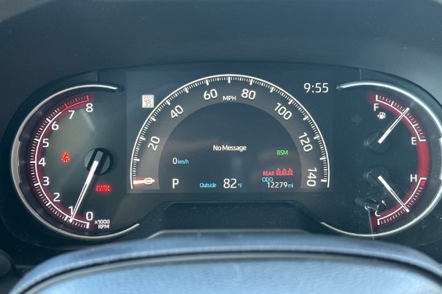 Used 2025 Toyota RAV4 XLE FWD image 27