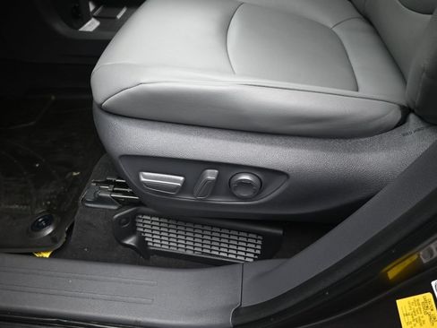 Used 2021 Toyota Sienna XLE FWD image 10
