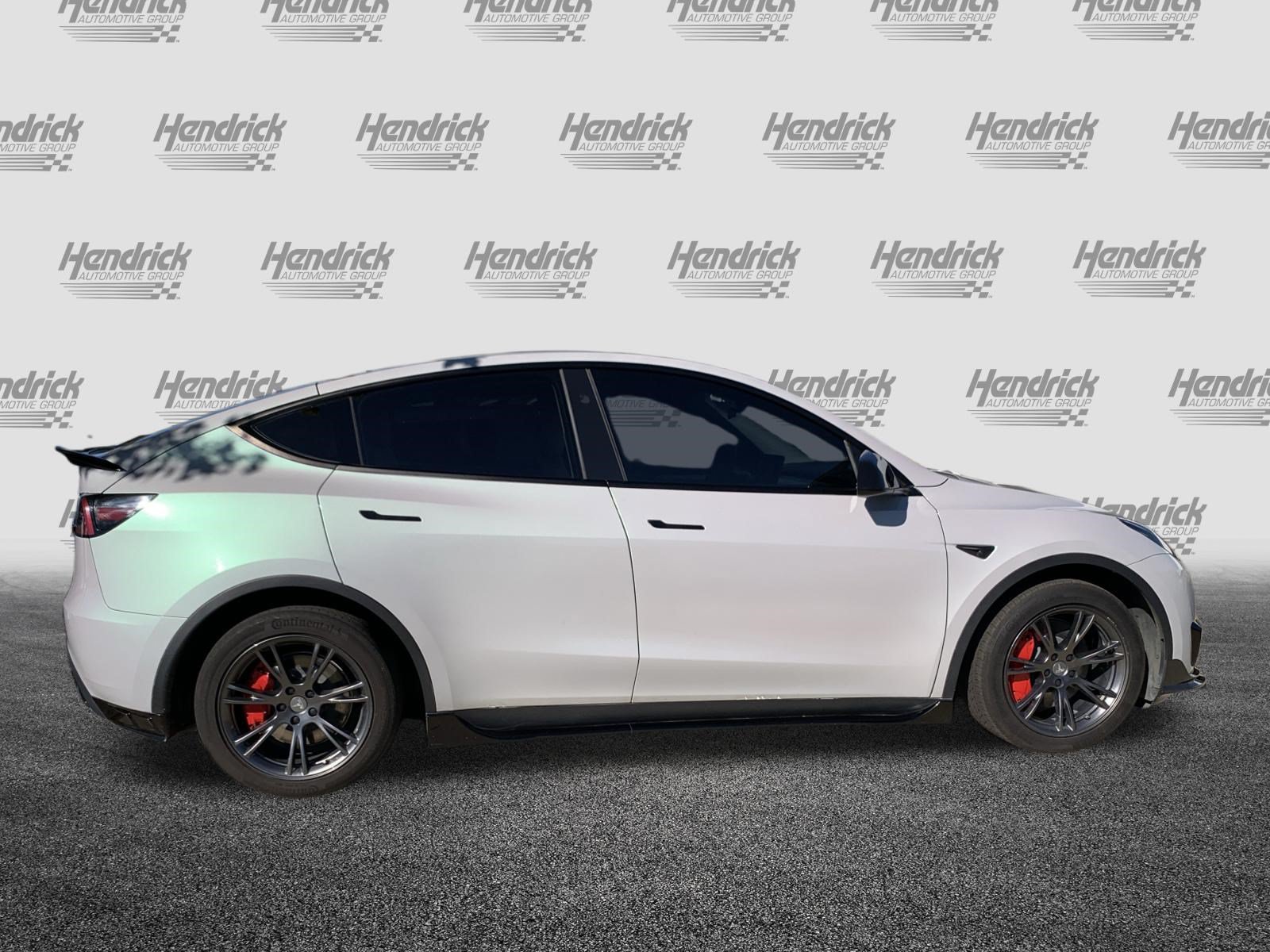 Used 2024 Tesla Model Y Long Range AWD/4WD image 11