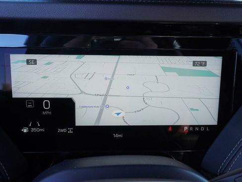 New 2026 GMC Yukon XL Elevation image 21