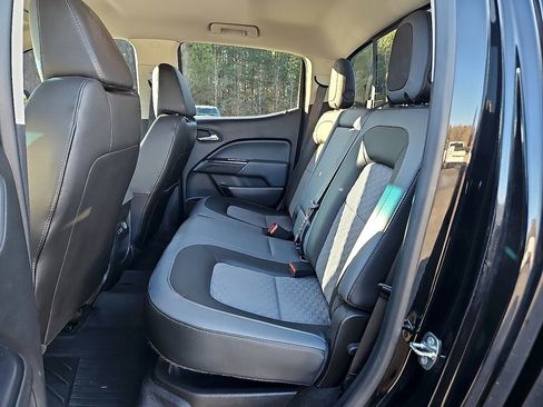 Used 2016 Chevrolet Colorado Z71 image 9