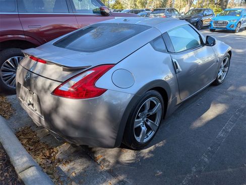 Used 2009 Nissan 370Z Touring w/ Aerodynamics Pkg image 2