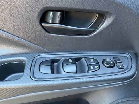 Used 2024 Nissan Versa S w/ Trunk Package image 23