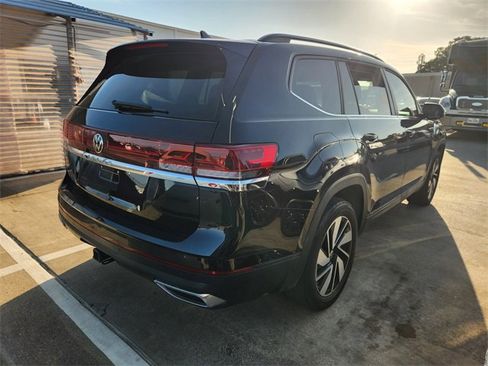 Used 2024 Volkswagen Atlas SE FWD image 6