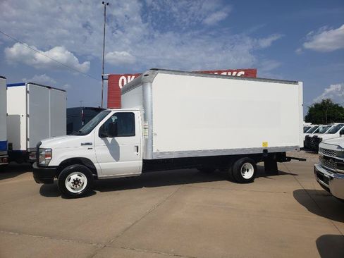 Used 2019 Ford E-350 and Econoline 350 Super Duty w/ Power Windows & Locks Group RWD image 2