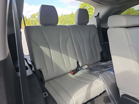 New 2026 Acura MDX FWD w/ Technology Package image 12