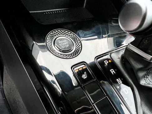 Used 2024 Kia Niro EX image 20