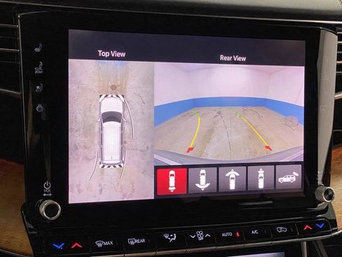 Used 2022 Jeep Grand Wagoneer Series III image 11