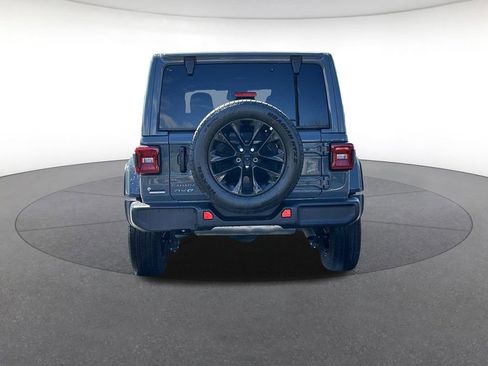 Certified 2025 Jeep Wrangler Unlimited Sahara AWD/4WD image 4