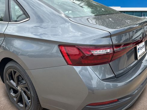 New 2026 Volkswagen Jetta SE FWD image 27