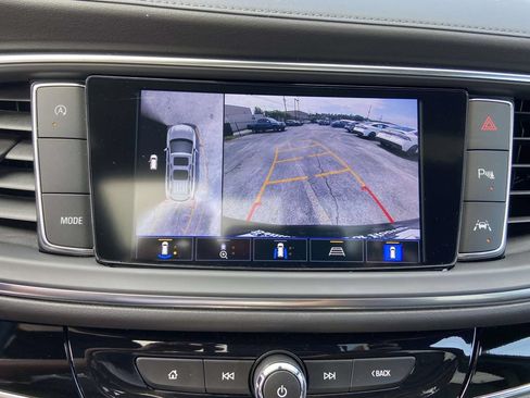 Used 2023 Buick Enclave Avenir w/ Avenir Technology Package FWD image 18