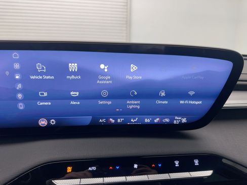 Certified 2025 Buick Enclave Preferred image 21